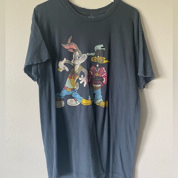 Forever 21 graphic tee - Picture 2 of 2